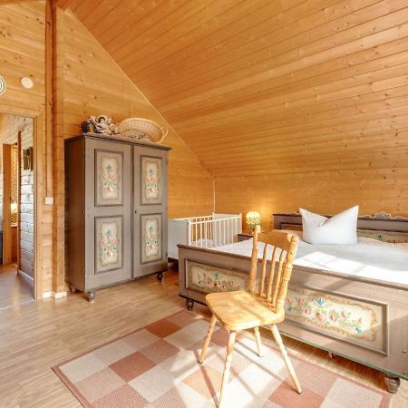 Wooden Holiday Home In Hinterrod With Sauna Einsiedel ภายนอก รูปภาพ